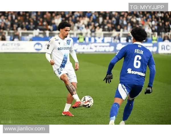 沙特鲁主场迎战洛里昂双方争夺法甲宝贵积分之战