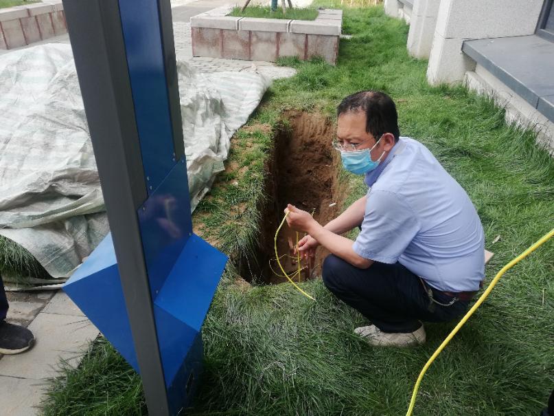 【嗷嗷叫的年青人】为大型仪器筑造“筑巢”的bd半岛体育西迁传人(图3)